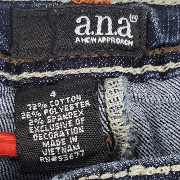 A.N.A Jeans Womens Size 4 Flap Pockets Mid Rise Bootcut Medium Wash Waist 28" - Picture 3 of 10